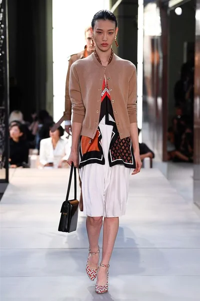 Look 22